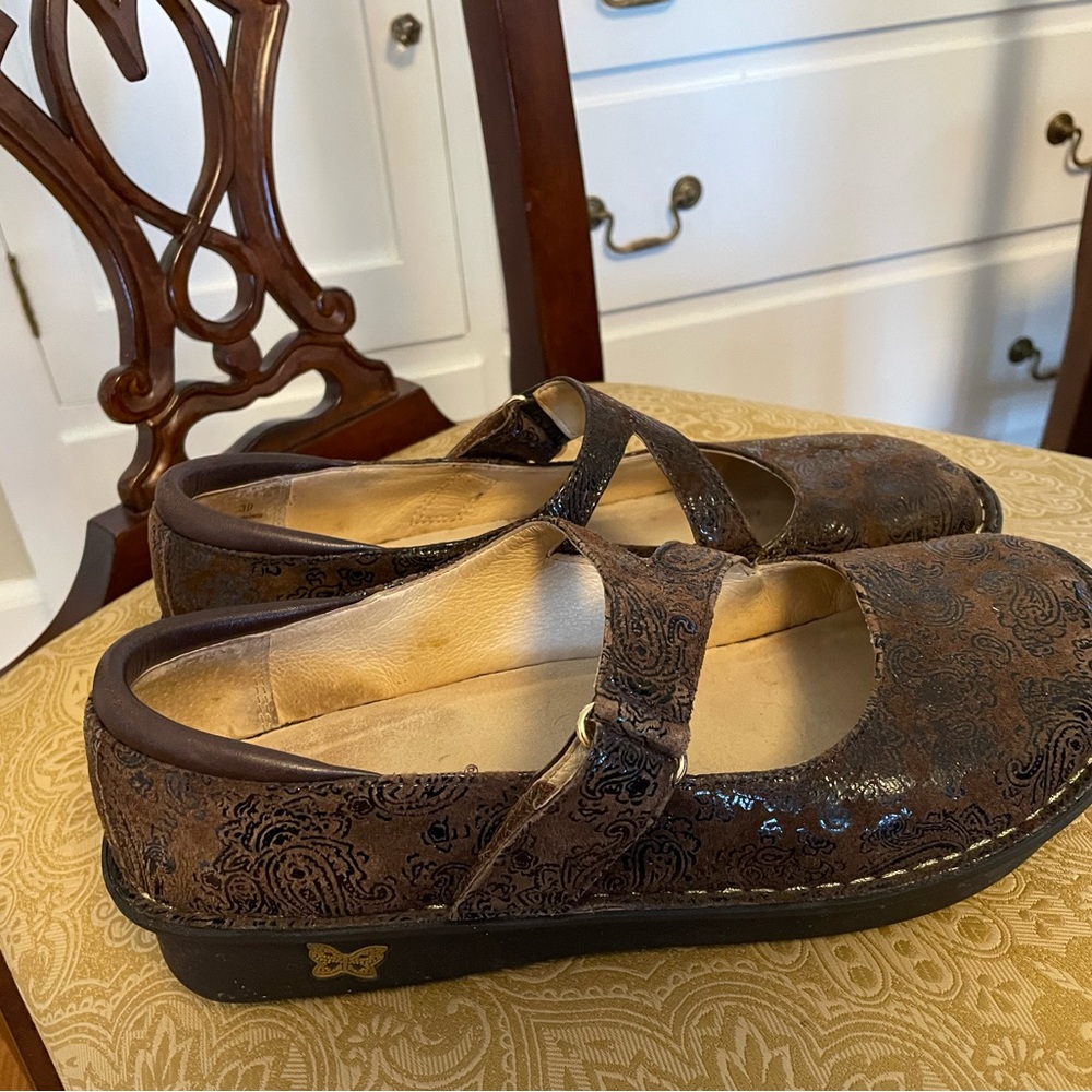 Alegria 39 Brown Shoes - Picture 6 of 6